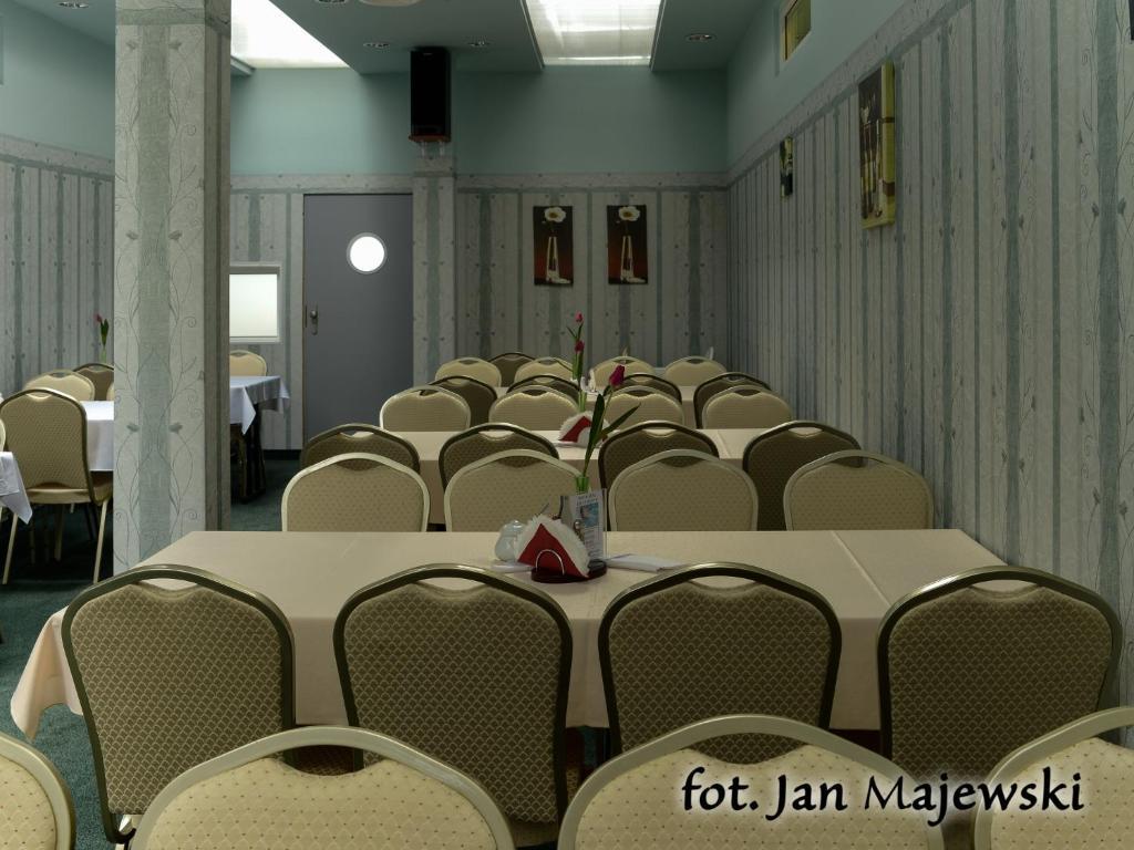 Majewski Hotel & Spa Malbork Bagian luar foto